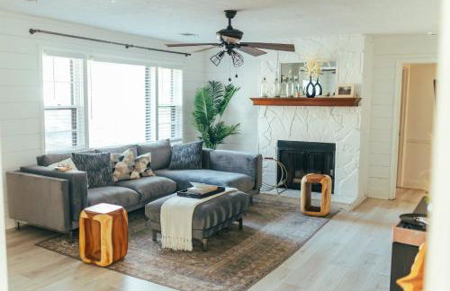 Cozy Family-Friendly home w/ fenced-in backyard - Foto 59