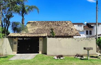 Linda casa c/ piscina e conforto próximo do Mar - Foto 1