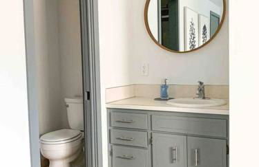 Riverwalk Retreat: Spacious, Hot tub, near Autzen - Foto 17