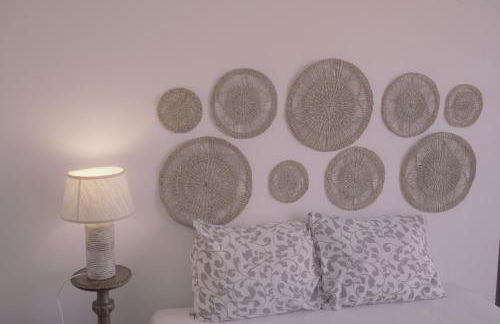 Light & Airy Historic Centre House with Balconies - Photo 9