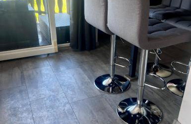 Modern attic apartment with pool view AC and gym - Foto 45