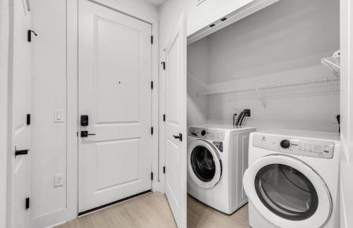 Peaceful 2BR by the Bay Pool and Coastal Vibes - Foto 33