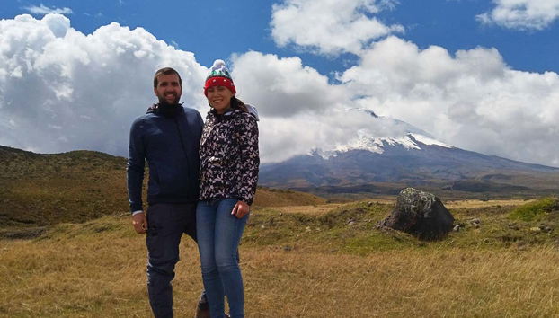 Foto ante el volcán Cotopaxi