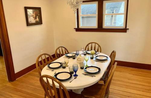 The Parsonage of Marshall-4BR 2BA Entire House - Foto 11