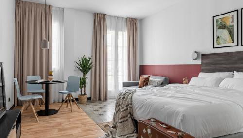 Bob W Madrid Atocha - Photo 2