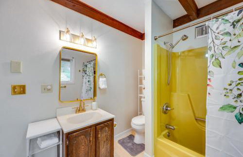 Haverhill Mtn Retreat Hike, Ski, Relax in Hot Tub - Foto 17