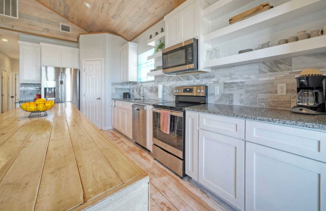 Sleeps 26 2 Homes w/ Waterfront Pool + Boat Dock Laguna Village Escape - Foto 67