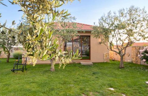 Nice Home In Sestanovac With Kitchen - Foto 13