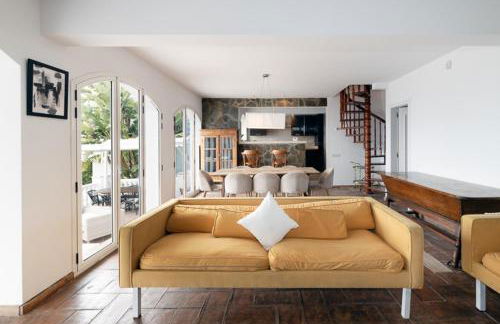 Exclusive Villa with Private Pool in Sitges - Photo 17