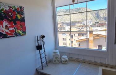 CITY HOUSE & FREE PARKING by Perry-Holiday moderno, panoramico e comodo fino a 6 ospiti - Foto 41