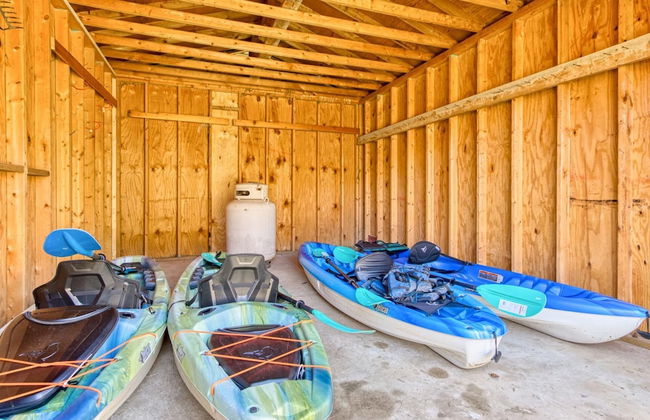 New River 3BR - Fishing, Kayaking, Hot tub, VT Game Weekends - Photo 27