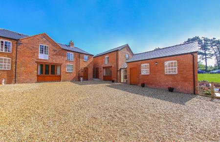 Westfield Country Barns - Foto 1