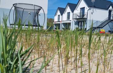 Siedlisko na wydmach, sauna,podgrzewane jacuzzi,domki klimatyzowane,starlink internet,parking - Photo 29