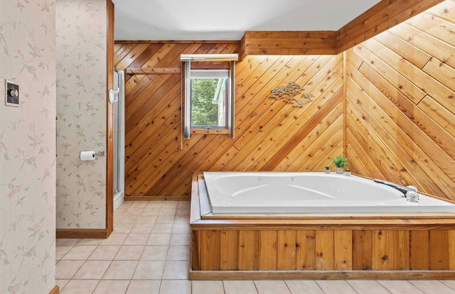 Harmony Ridge by Avantstay Fireplace, Large Deck & Forest Views - Foto 21