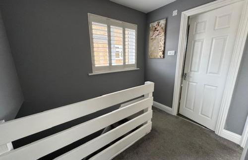 Weekend availability - 3 Bedroom House - Free Parking - Ideal for Families and Groups - Foto 4