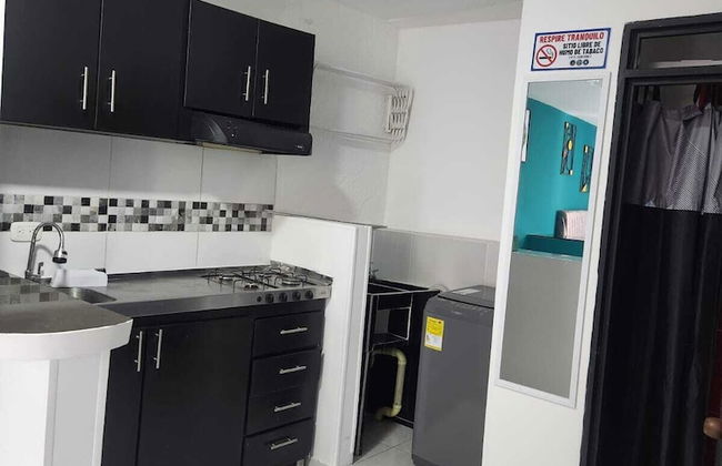 LINDOS APARTAMENTOS CENTRAL JCH RESTREPO - Photo 16