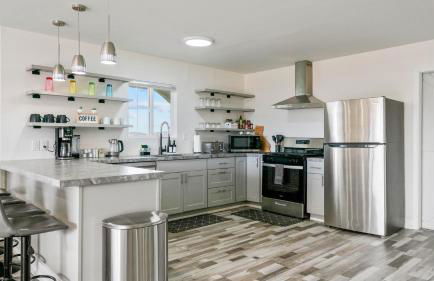 Desert Villa - EV, Hot Tub, Grill, Bar, Games, RV Parking in Twentynine Palms Downtown - Foto 15