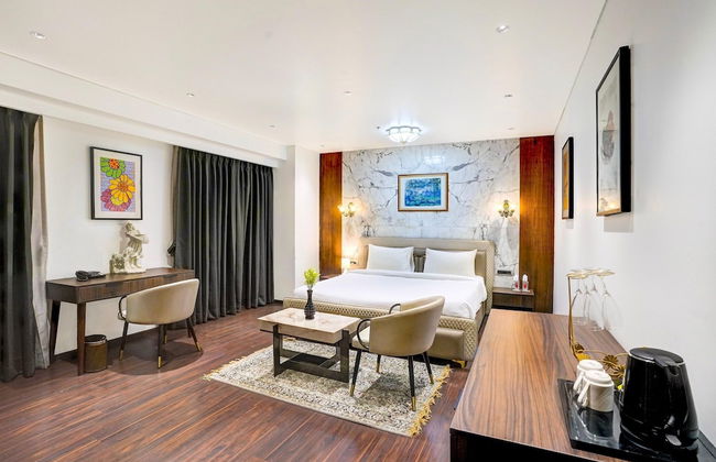 Luxury Elegance at Magarpatta City Pune - Foto 12