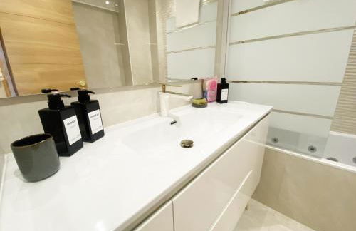 Paradise Luxurious apartment, 3 double rooms for 6 guests, 4 beds, terrace, jacuzzi, free parking, new - Foto 49