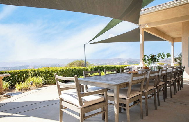 Modern Temecula Mansion w Pool, Hot Tub, Guest House & Valley Views Camila by Avantstay - Photo 56