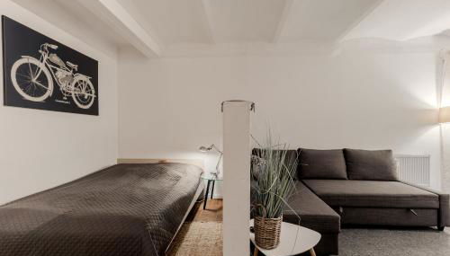 Stadtnahe & ruhig gelegen, fußläufig zur Alster - Foto 2