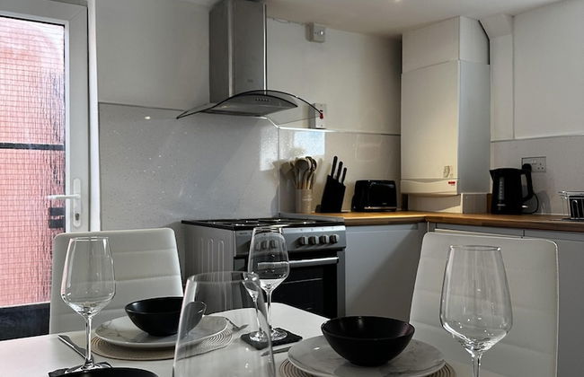 Entire Apartment Super King Bed Close To Town - Foto 7