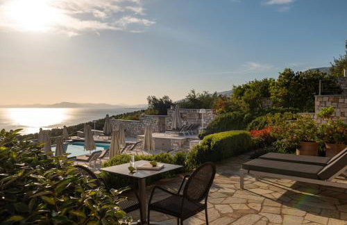 Karavia Lux Inn - Photo 9