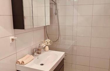 Penthouse studio apartment with terrace near Audi - Photo 7