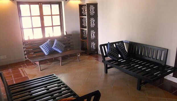 Coin salon dans le hall