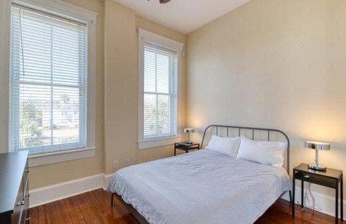 Open & Bright - 5 min drive to TIAA Bank field - Photo 9