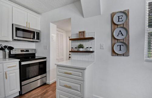 Downtown Jacksonville Retreat | Pet-Friendly with Hot Tub & Backyard Oasis - Foto 19