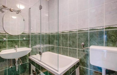 Three-Bedroom Holiday Home In Dragozetici - Foto 28