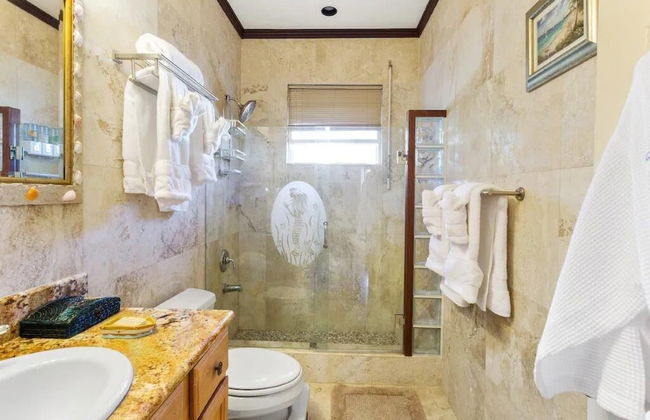 Beachfront Bliss: Private Retreat With Spectacular Views - Foto 7