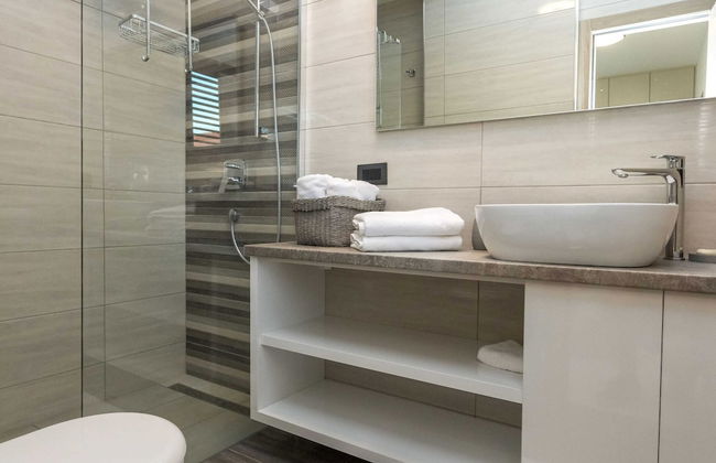 Luxury Villa With Private Pool, Great sea View, Near the Beach - Photo 16