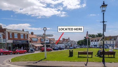 Central Location shops & beach - Photo 4