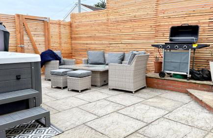 House in Appledore with Hot Tub and own parking - Foto 16