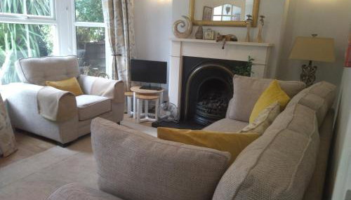 Harrogate 100 - Photo 2