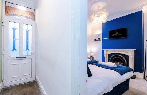 4 Bedroom House in Walkden with Free Parking, by Short Term Digs Short Lets & Serviced Accommodation - Foto 34