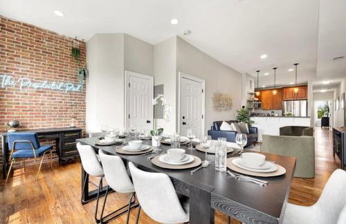 Luxury 4-BR with Free Parking in Heart of DC - Steps to Metro - Photo 23