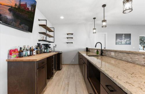 Lakefront Mansion!Close to SAC&Mahoney State Park! - Foto 65