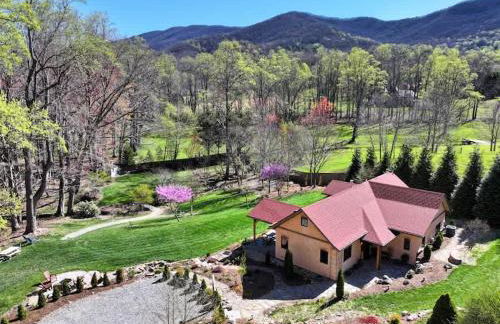 Apeldoorn House - 25 min to downtown Asheville - Foto 1