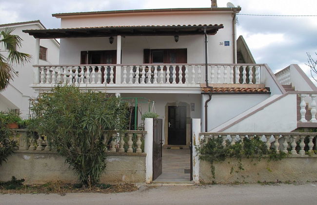 Bright and Modern: Fully Furnished Krk Apartments With Private Parking - Foto 10