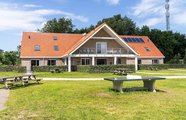 Holiday Home in Nes Near Vleijen Area - Foto 1