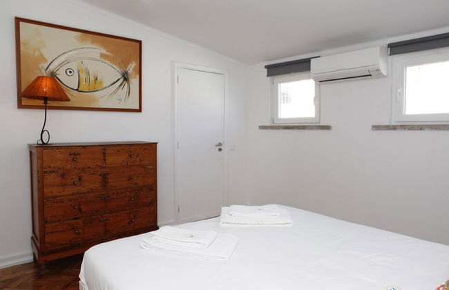 Cascais Downtown Apartment with sea view - Photo 3