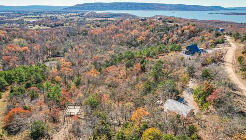 Secluded Tuskahoma Retreat with Deck and Views! - Foto 2