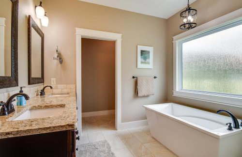 Flippin Home with Deck and Grill Steps to White River - Foto 18