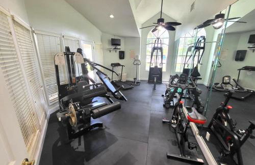 Luxury Beachside Condo - Half Mile from Beach - Foto 3