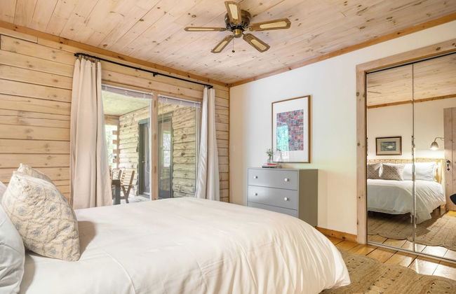 Half Moon by Avantstay 4BR Cabin w/ Large Deck & Yard w/ Patio & Outdoor Dining - Foto 6