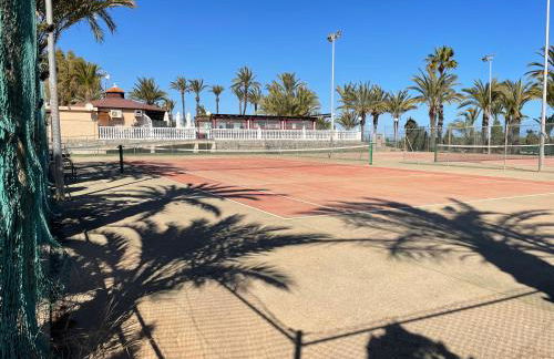 VILLA MARE - 2 beds with balcony, patio and pool and direct park access - Foto 26