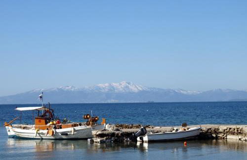 Entire cottage near the beach in Nimporio, Euboea - Foto 1